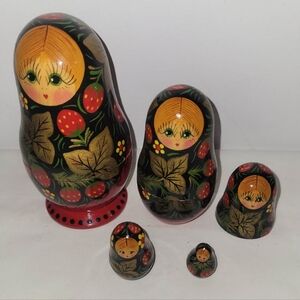 5pcs Russian Matryoshka Wooden Stackable Nesting Dolls